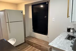 245 Glenhill Ave, Yonkers, NY 10701 - Photo 2