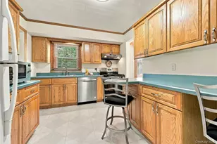 2 Milburn Ln, Huntington, NY 11743 - Photo 18