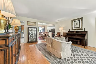 2 Milburn Lane, Huntington, NY 11743 - Photo 4
