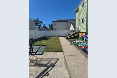 1986 Oakwood Avenue, Merrick, NY 11566 - Photo 6