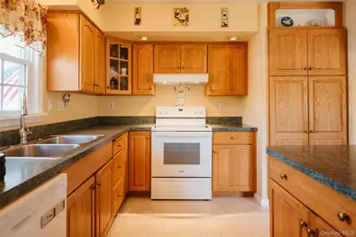 129 Southfield Street, Kingston, NY 12401 - Photo 12