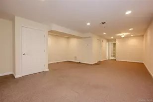142 Spring Dr, East Meadow, NY 11554 - Photo 16