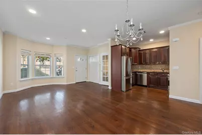 142 Spring Drive, East Meadow, NY 11554 - Photo 4