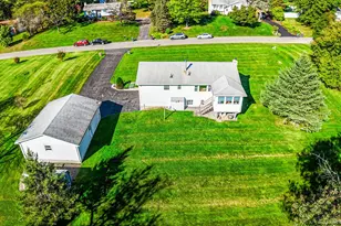 8 Gunsch Estate Dr, Newburgh, NY 12550 - Photo 4