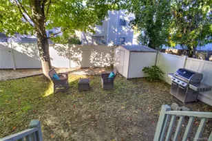 57 Dunwood Rd, Port Washington, NY 11050 - Photo 22