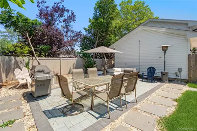 55 Cleveland Street, Patchogue, NY 11772 - Photo 36