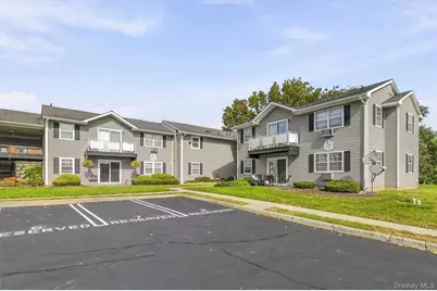 100 Hillside Drive #B10, Middletown, NY 10941 - Photo 4