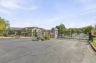100 Hillside Dr, Middletown, NY 10941 - Photo 2