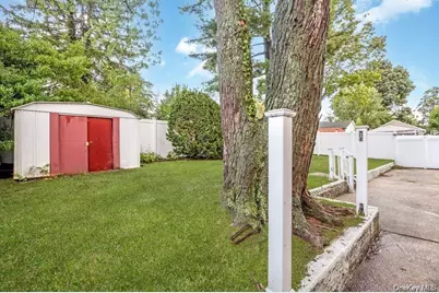 89 Catherine Avenue, Franklin Square, NY 11010 - Photo 22
