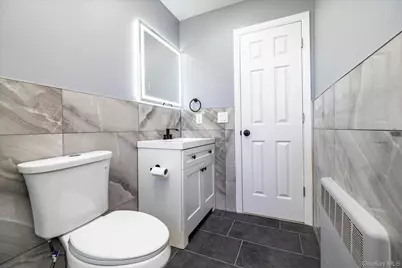 413 Greengrove Avenue, Uniondale, NY 11553 - Photo 12