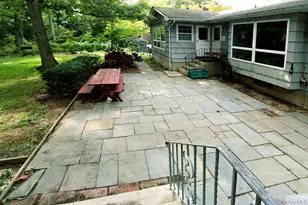 16 Argyle Pl, Smithtown, NY 11787 - Photo 32