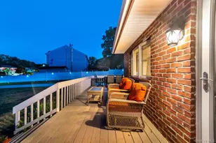 629 East Dr, Lindenhurst, NY 11757 - Photo 50