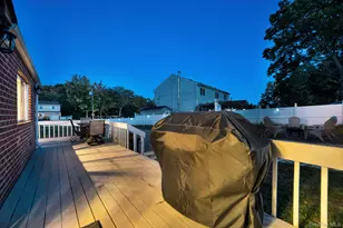 629 East Dr, Lindenhurst, NY 11757 - Photo 46