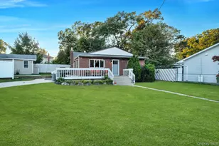 629 East Dr, Lindenhurst, NY 11757 - Photo 6