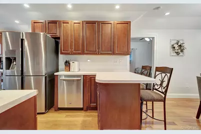 629 East Drive, Lindenhurst, NY 11757 - Photo 20