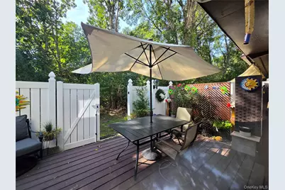 133 Fieldstone Court, Middle Island, NY 11953 - Photo 10