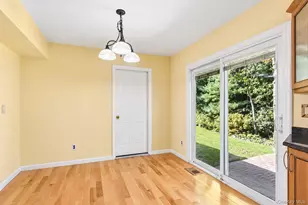 24 Huntington Commons, Yaphank, NY 11980 - Photo 6