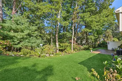 24 Huntington Commons, Yaphank, NY 11980 - Photo 26