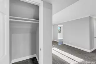 44 Pinebrook Pl, Bay Shore, NY 11706 - Photo 6