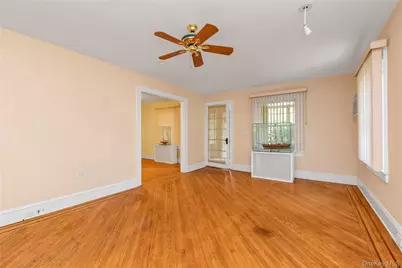 63 Oak Street, Lynbrook, NY 11563 - Photo 4