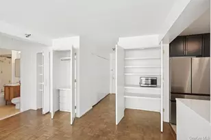 474 48th Ave, Long Island City, NY 11109 - Photo 10