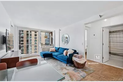 474 48th Avenue #21E, Long Island City, NY 11109 - Photo 8