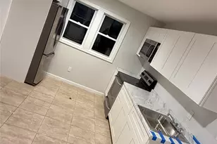 90 Dorchester Rd, Ronkonkoma, NY 11779 - Photo 10