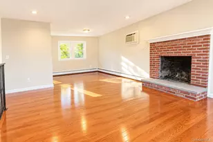 90 Dorchester Rd, Ronkonkoma, NY 11779 - Photo 2