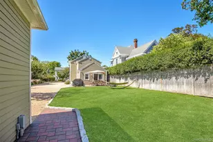 430 1st St, Greenport, NY 11944 - Photo 16