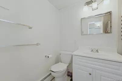 222 Smith Street #2E, Freeport, NY 11520 - Photo 12