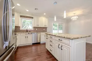 146 St Marks Pl, Massapequa, NY 11758 - Photo 8