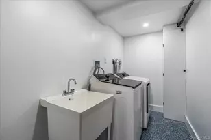 740 Willow Rd, Franklin Square, NY 11010 - Photo 32
