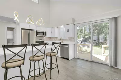 130 Auborn Avenue, Shirley, NY 11967 - Photo 14