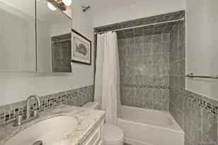 205 Mineola Blvd, Mineola, NY 11501 - Photo 12