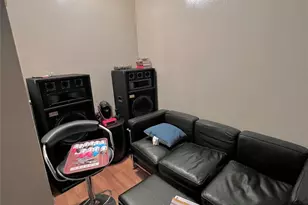 620 E 182nd St, Bronx, NY 10457 - Photo 10