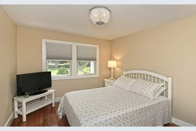 31 Huntington Bay Road, Huntington, NY 11743 - Photo 22