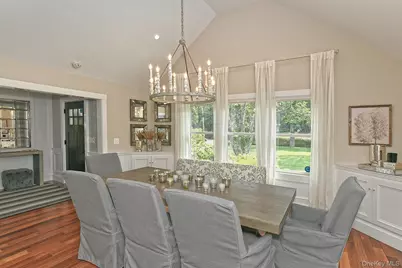 31 Huntington Bay Road, Huntington, NY 11743 - Photo 16