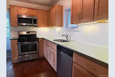 92 School Street, Oyster Bay, NY 11771 - Photo 6