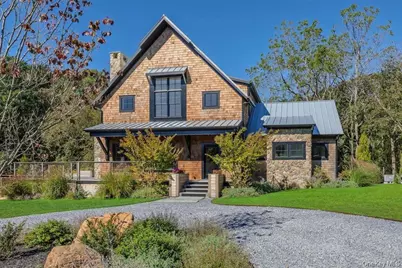 141A North Ferry Road, Shelter Island, NY 11964 - Photo 1