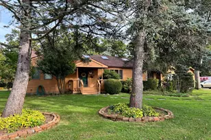 67 N Howells Point Rd, Bellport, NY 11713 - Photo 2