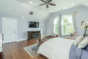 752 Kensington Ct, Westbury, NY 11590 - Photo 24