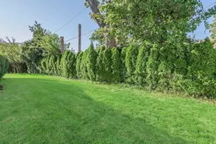 752 Kensington Ct, Westbury, NY 11590 - Photo 28