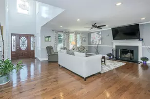 752 Kensington Ct, Westbury, NY 11590 - Photo 4