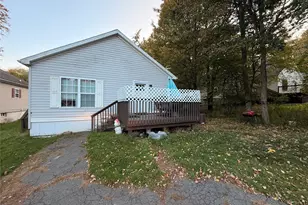 100 Timber Hill Ln, South Fallsburg, NY 12779 - Photo 2