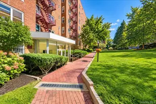 1300 Midland Ave, Yonkers, NY 10704 - Photo 20