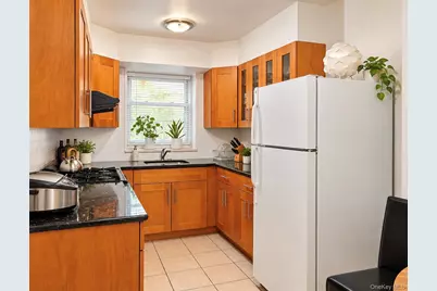 14215 Franklin #2D, Flushing, NY 11355 - Photo 6