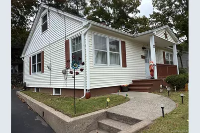 22 Farnum Street, Port Jervis, NY 12771 - Photo 2