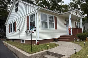 22 Farnum St, Port Jervis, NY 12771 - Photo 2