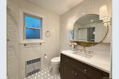 85 Violet Avenue, Floral Park, NY 11001 - Photo 8