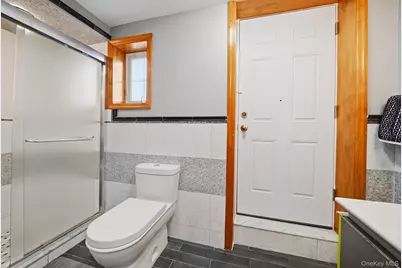 2624 Flower Street, Westbury, NY 11590 - Photo 30